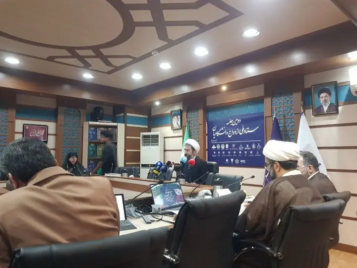 رئیس نهاد رهبری در دانشگاهها: بیش از ۳ میلیون دانشجو در سن ازدواج هستند