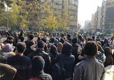 جوانان جویای کار اهواز تجمع کردند