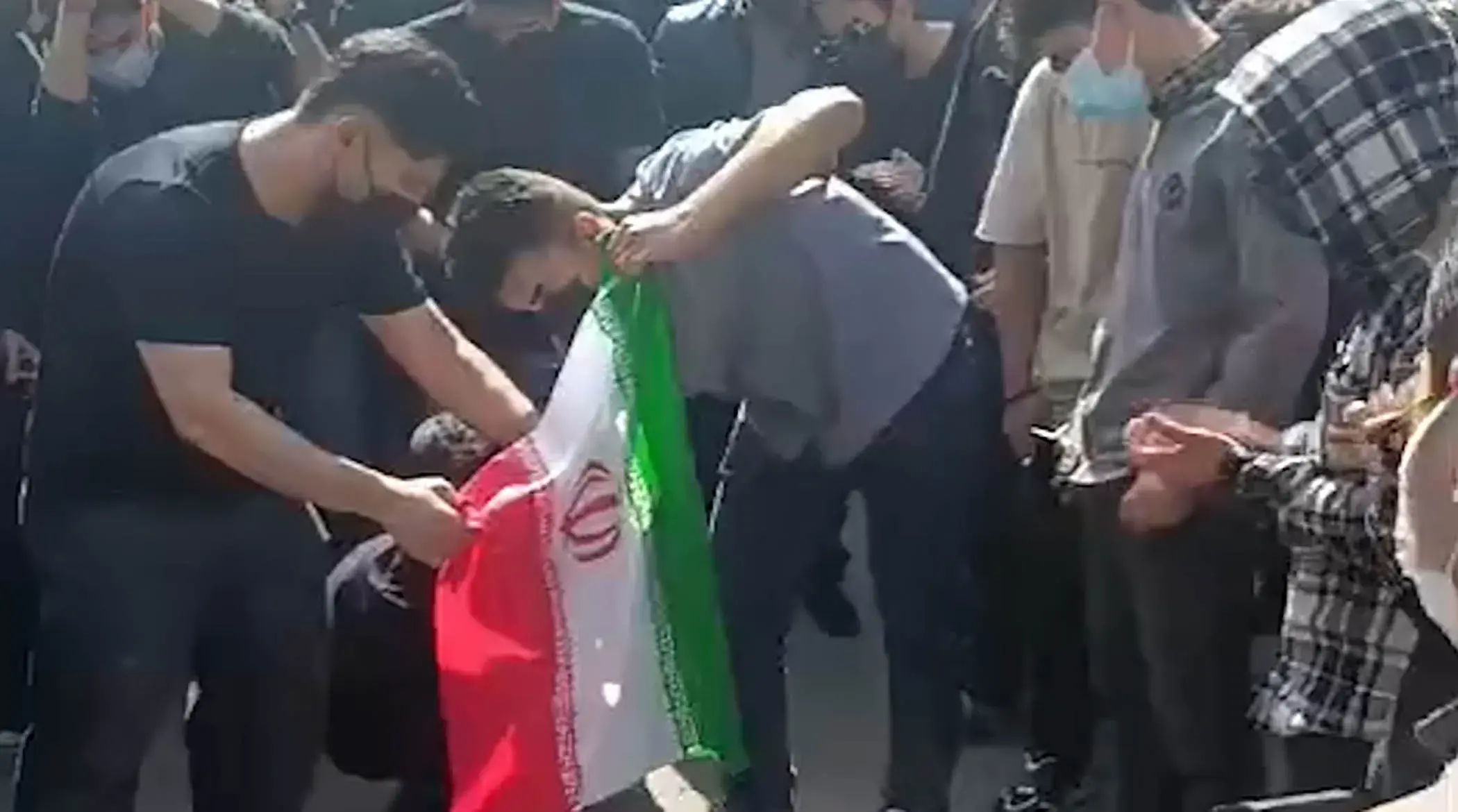 تصاویر عمل شنیع دو دانشجو که باعث اخراجشان شد