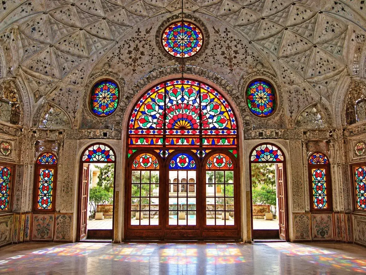 گلجام؛ تکههای رنگینی که به معماری ایران جان میدادند