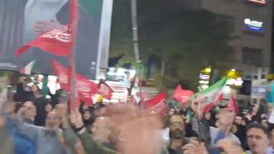  ویدیو؛ شعار در تجمع شبانه/ «روحانی منافق، اعدام باید گردد!»