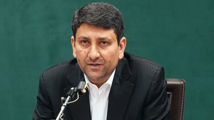 کارت زرد مجلس به ستار هاشمی
