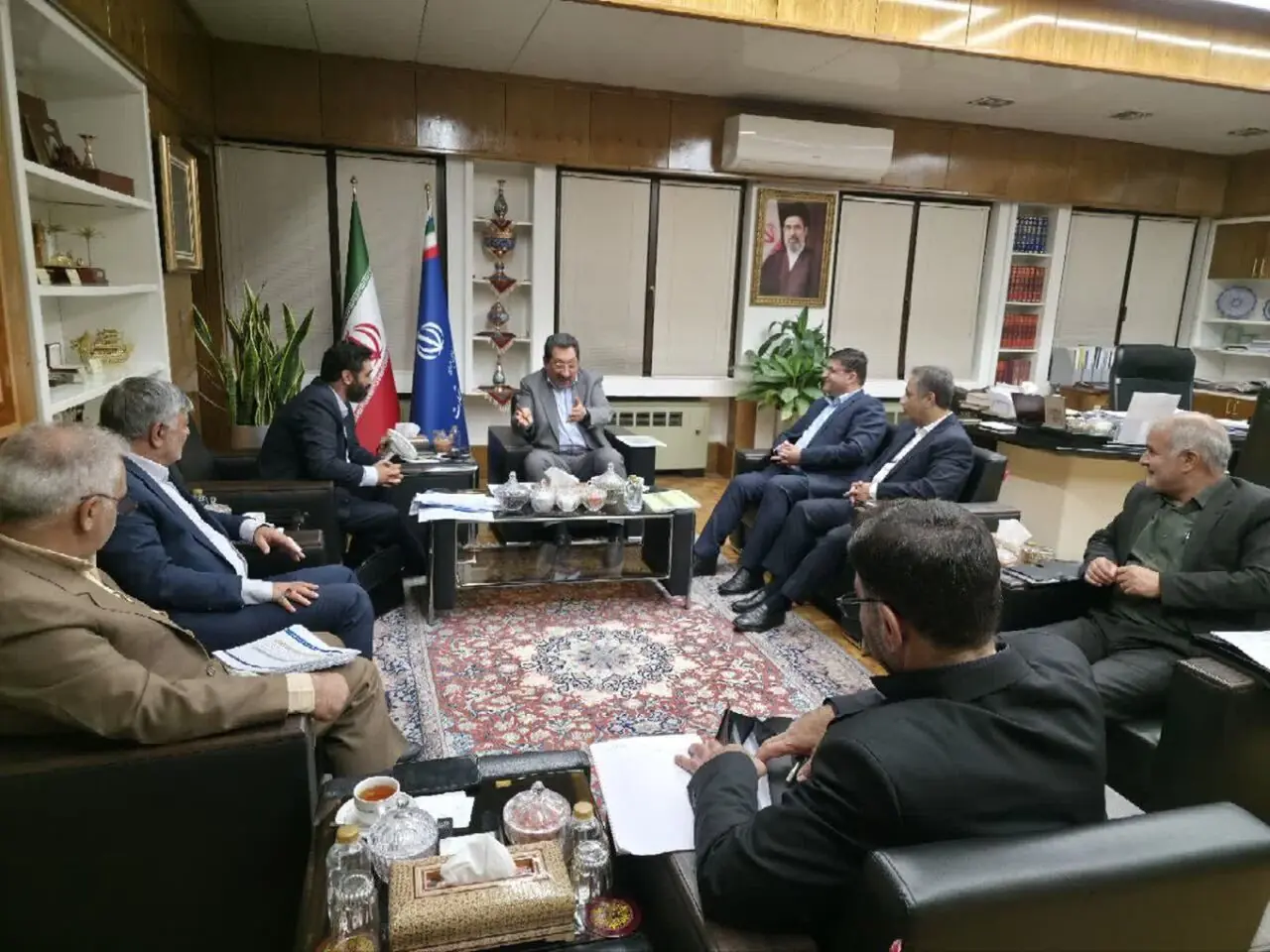 گرهگشایی از طرحهای مهم چهارمحال و بختیاری؛ رایزنی استاندار در تهران