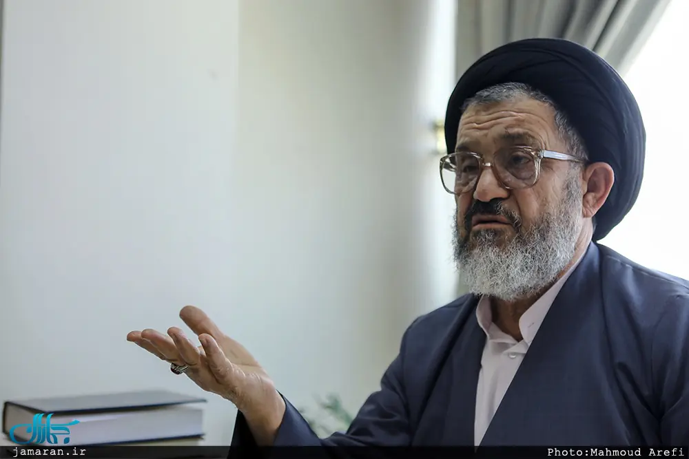 سید رضا اکرمی: شرایط جنگ را بپذیریم و باانضباط، قناعت و جلوگیری از اسراف، جامعه را بچرخانیم/ با تمام وجود از پزشکیان دفاع و حمایت کنیم/ نمازجمعهها هرچه میتوانند اقناعی صحبت کنند/ متأسفانه صداوسیما به هیچ دستگاهی پاسخ نمیدهد