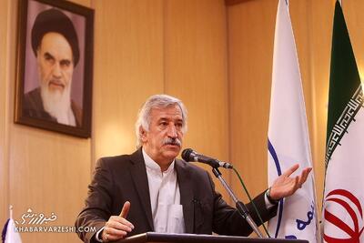 افشاگری مدیر اسبق استقلال: وزیر در چشم من نگاه کرد و گفت با پرسپولیس بازی نکنید!/ فدراسیون فوتبال با این کار ثابت کرد طرفدار پرسپولیس است