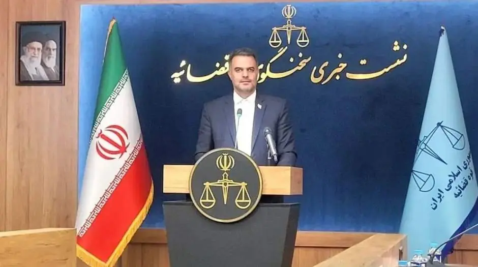  قانون مقابله با نفوذ باید دقیق، محکم و متین باشد/ اموال وطن‌فروشان برای جبران خسارت آسیب‌دیدگان صرف می‌شود - مردم سالاری آنلاین