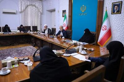 پزشکیان: آیا میتوان با دعوا و برخورد، باور و اعتقاد را به نسل جدید منتقل کرد؟