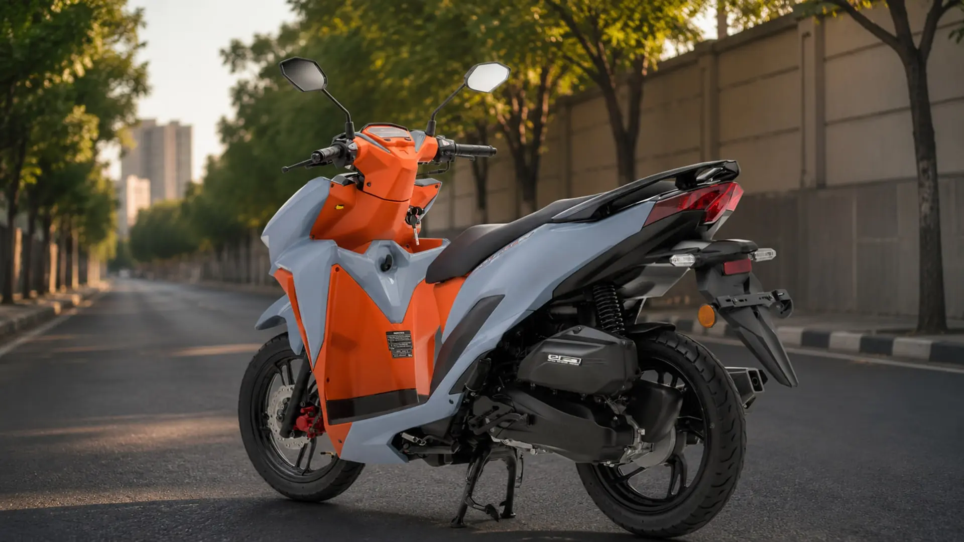 راهنمای خرید گلکسی CL 150 KLS؛ اسکوتر شهری کممصرف نیرو موتور - پدال