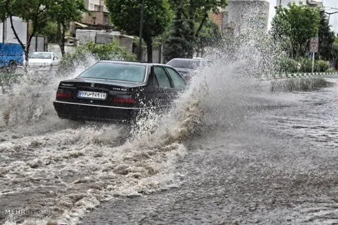 اختلال در تردد و آمد و شهروندان در پی بارشهای سنگین شمال