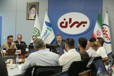 بازدید فعالان منتخب حوزه روانکار از پالایشگاه نفت بهران - سرمایه و بورس