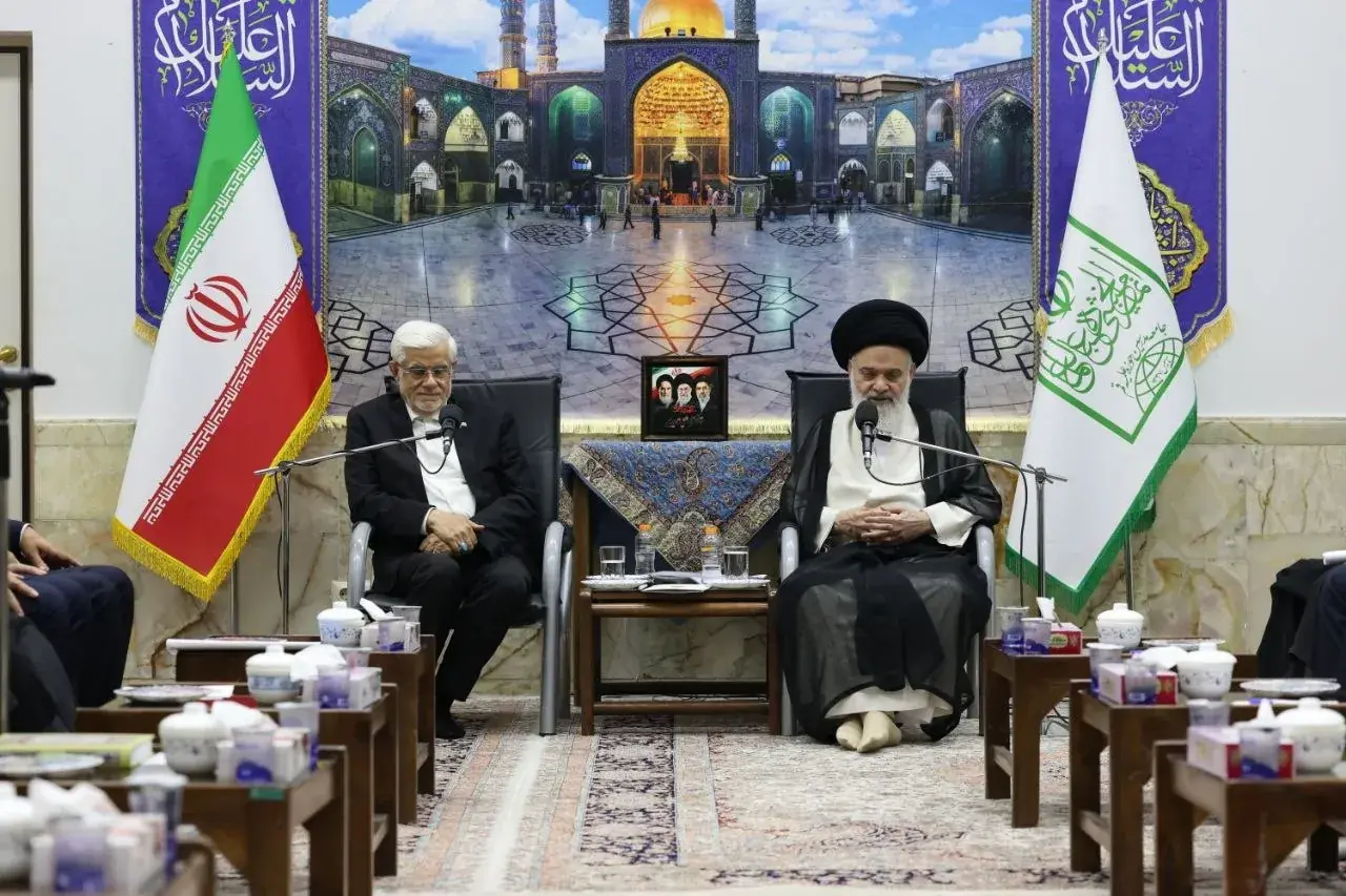 عارف: بنزین ۱۰ هزار تومانی قرار بود در دهه نخست اسفند اجرایی شود/ در مهار گرانی موفق نبودهایم + فیلم