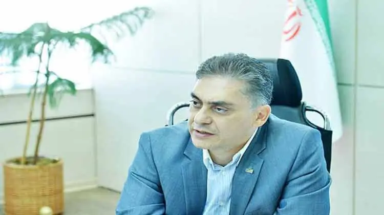 محمد لاهوتی: کارت بازرگانی جزء مانعی بر سر راه تجارت چیز دیگری نیست