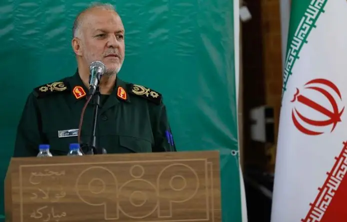 امروز خرمشهرِ کارکنان فولاد مبارکه کار در خطوط تولید است