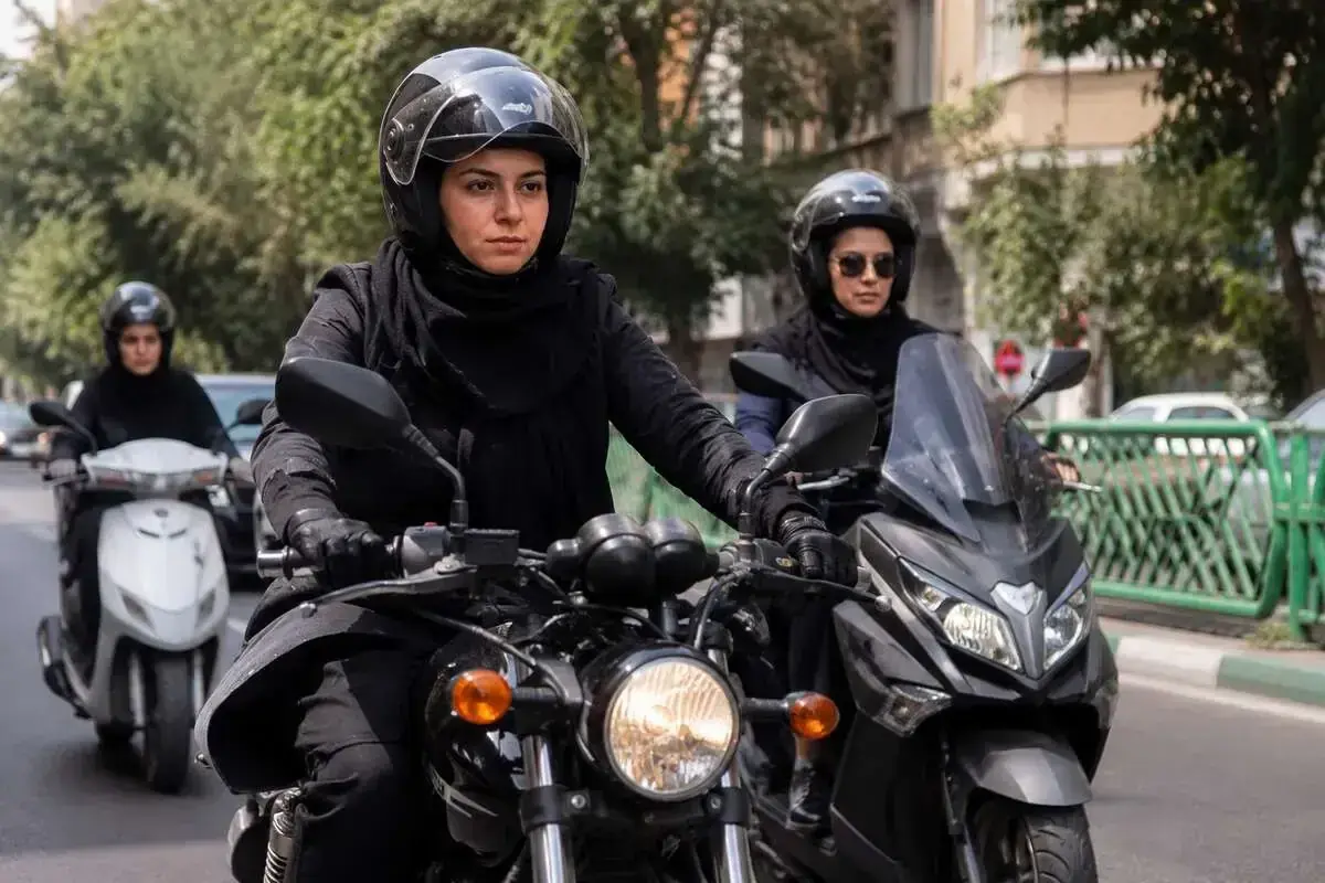 وقتی چرخ قانون نمیچرخد