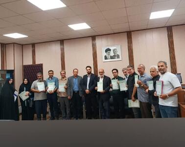  پایان بلاتکلیفی ۳۶ ساله ساکنان احمدیه ری؛ بیش از ۲۰ سند تک‌برگ صادر شد+ فیلم