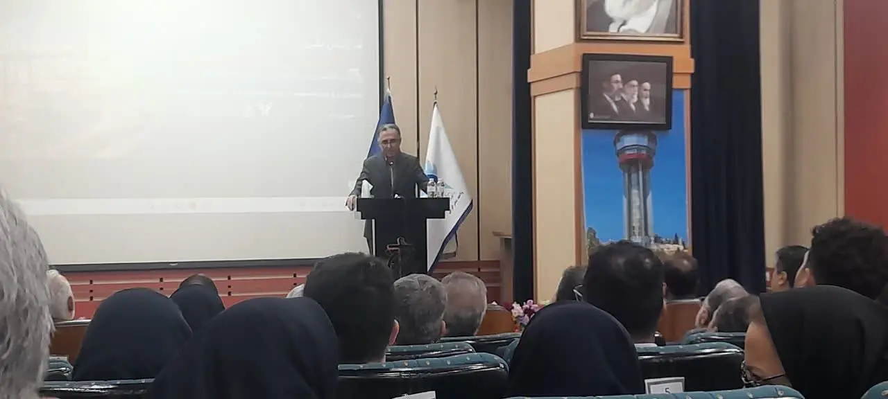 مدیرکل بنادر گیلان: توسعه اقتصاد دریامحور بدون پیوند دانشگاه و صنعت محقق نمیشود