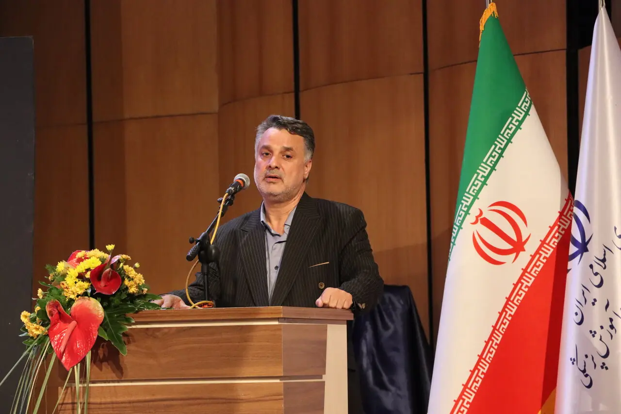 ایران با تکیه بر علم بومی در برابر توطئهها بیمه شده است/ ۸۹۸ انجمن علمی، موتور پیشران سلامت کشور