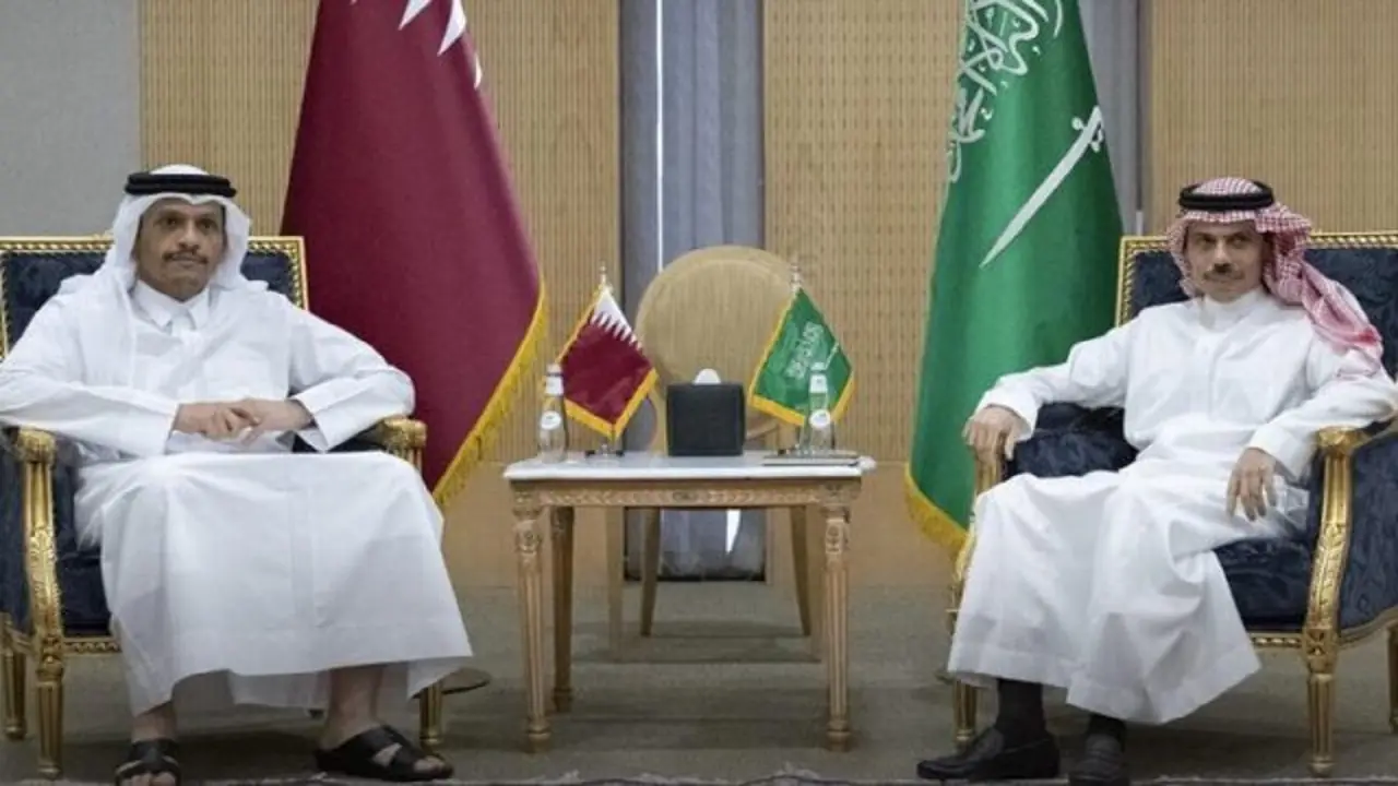قطر و عربستان درباره کاهش تنشهای منطقه و آزادی کشتیرانی رایزنی کردند