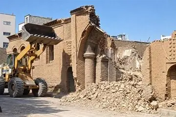  تخریب غیرقانونی پادگان روس‌ها/شکایت میراث‌فرهنگی از شهرداری سبزوار