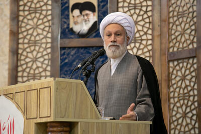 امام جمعه شیراز: اختلافات داخلی نباید بهانهای برای دشمن شود