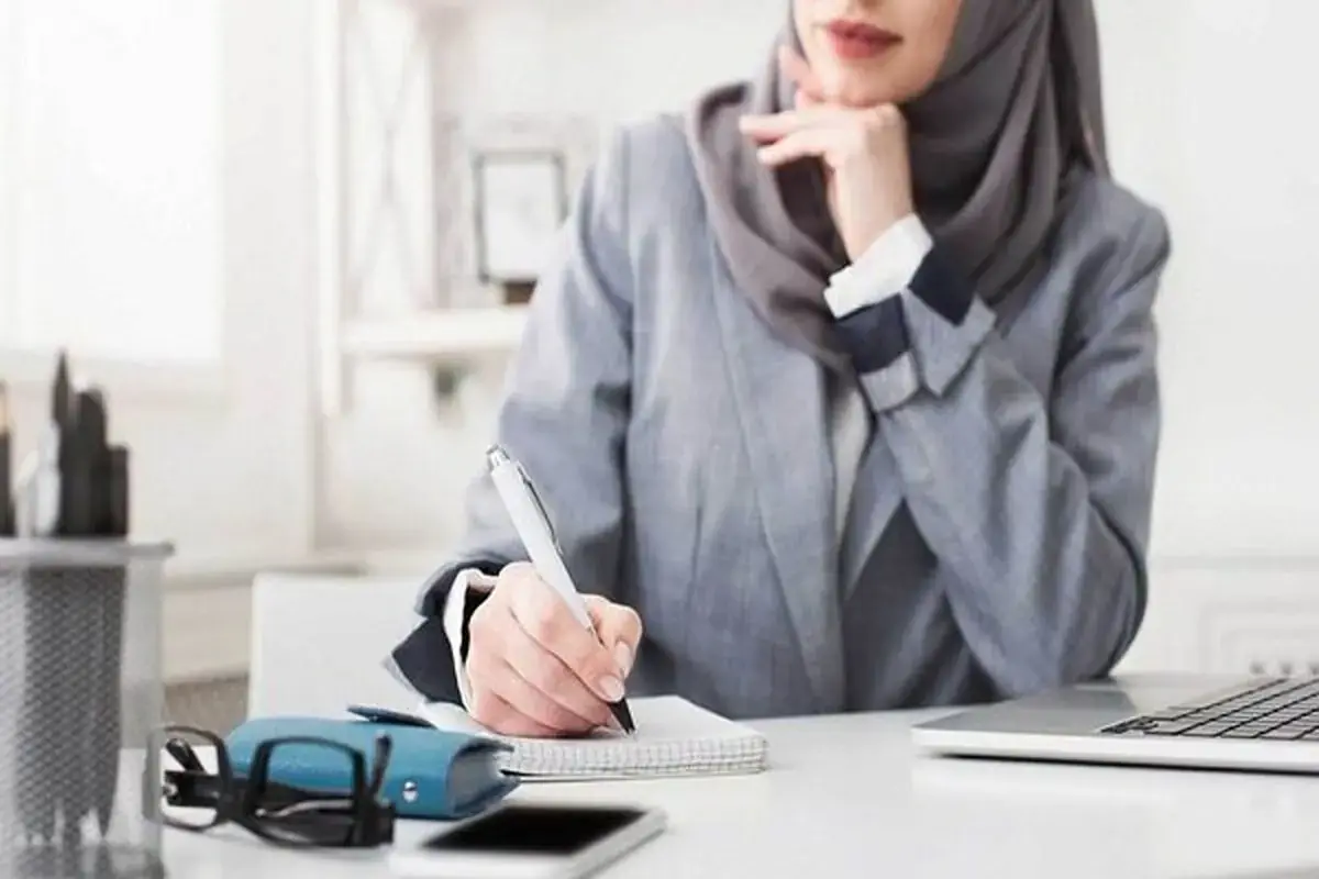وقتی درآمد منشی مطبها از پزشک بالاتر می رود!