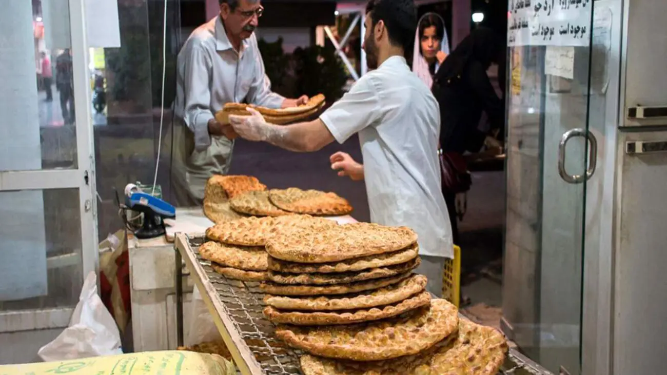 نان فروشی گرانتر از نرخ مصوب / نانوایی ها فقط 3 بار فرصت دارند !