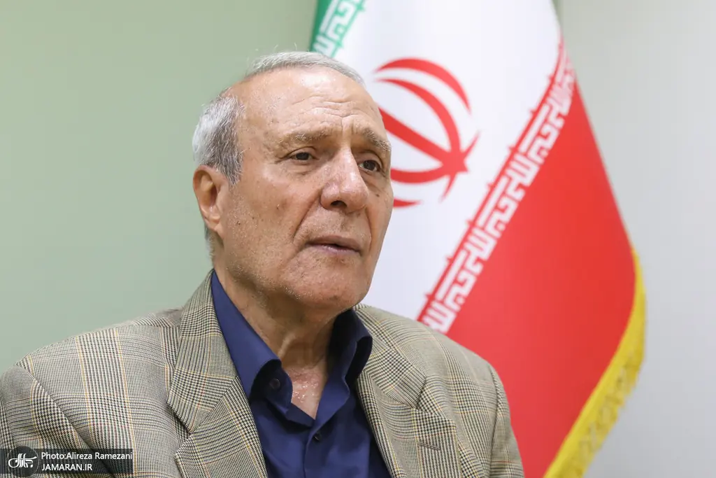 قرباناوغلی، دیپلمات با سابقه: وزیر خارجه باید متوجه تفاوت جایگاه خود با نظامیان باشد/ من کشوری را نمیشناسم که رسانه رسمی آن بودجه خود را از دولت بگیرد و مدام هم علیه دولت تبلیغ کند/ روسیه توقعات ما را از همکاری با خود محقق نکرد