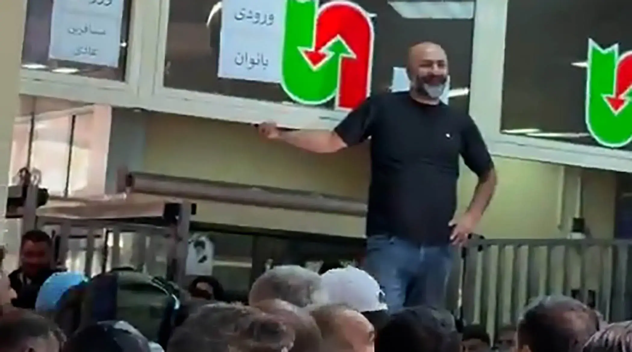 اوضاع عجیب مرز بازرگان و تراکم شدید مردم
