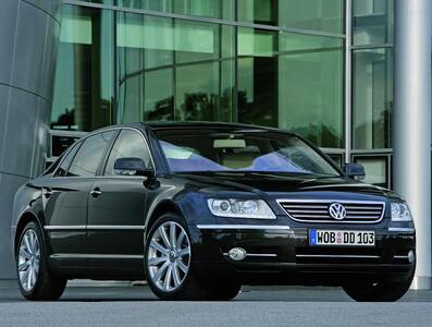  وقتی فولکس‌واگن می‌خواست یک بنتلی باشد؛ Phaeton 2009 | آخرین خبر