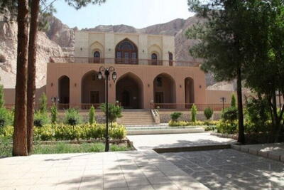  درب‌های بسته باغ تاریخی ۴۰۰ ساله؛ کرمانی‌ها داخل بیرم‌آباد را ندیده اند |  انصاف نیوز