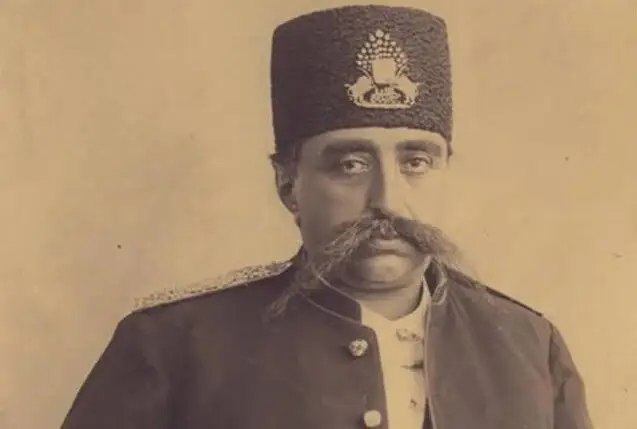  سفر زمان؛ مظفرالدین‌شاه در پاریس قبل از سوار شدن به کالسکه