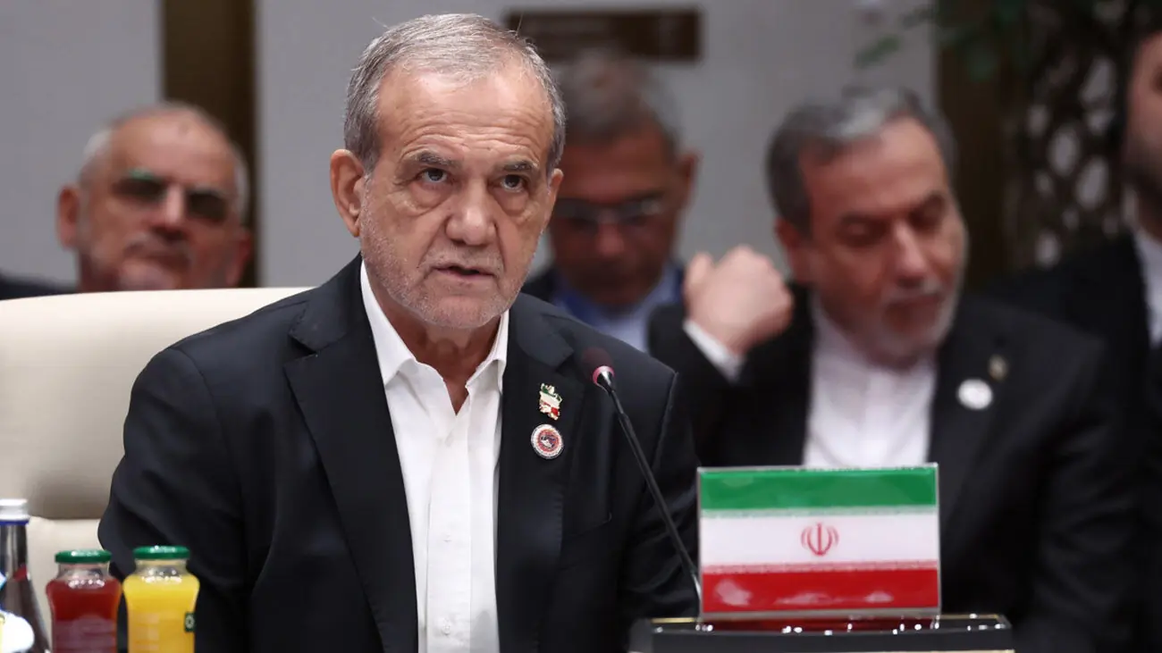 پزشکیان: اگر آمریکاییها جنگجو هستند، با نیروهای نظامی شجاع ما روبهرو شوند/ ایران تسلیم نخواهد شد