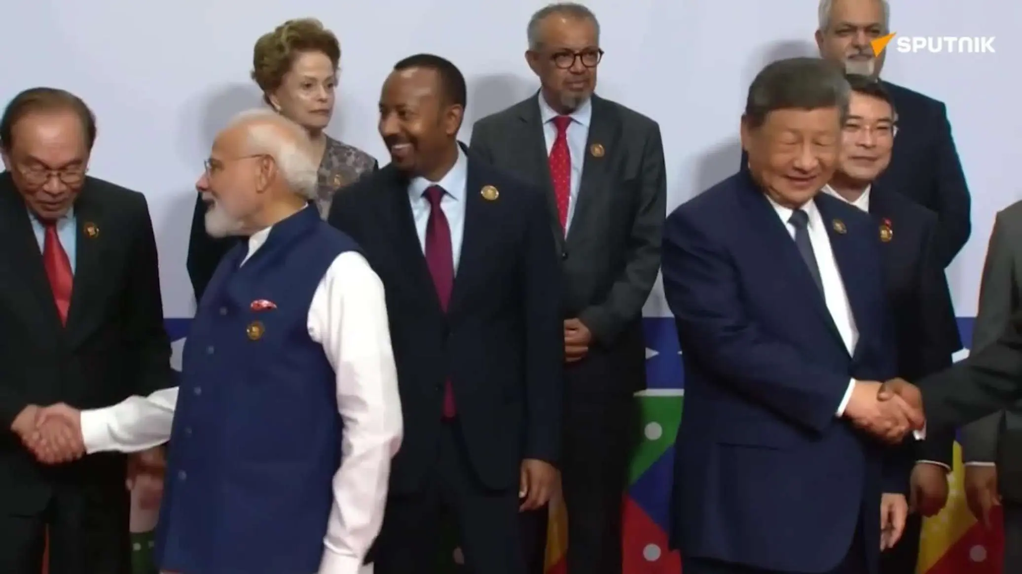 عکس یادگاری گروه «بریکسپلاس» در سال 2026 در دهلی نو: پوتین، مودی و شی در کانون توجه قرار دارند