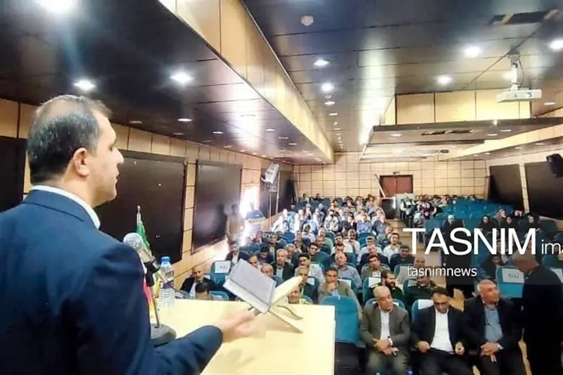 هشدار فرماندار دنا به ورود سیاست به حریم آموزش و پرورش - تسنیم