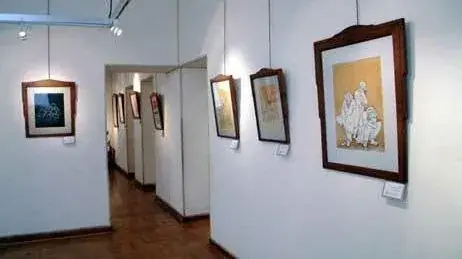 کنیزکان زیبا و کاخ های طلایی/ کابوکی، عطار و میرزاده عشقی