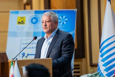 محسن هاشمی: مسئولان از پناهگاههای مترو استفاده نمیکنند؛ اولویت با مردم است