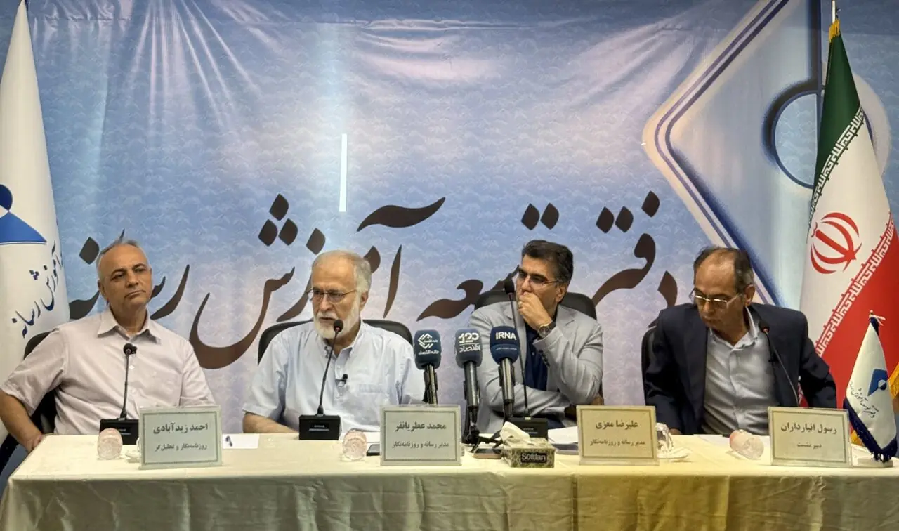 عطریانفر: احزاب و رسانه در ایران نابالغ متولد شدند