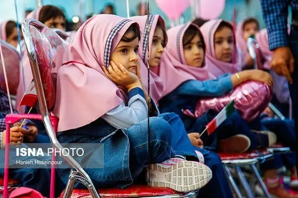 کلاسهای ۴۵ نفره در مدارس دولتی خوزستان/ تلاش برای تامین معلم تا اول مهر