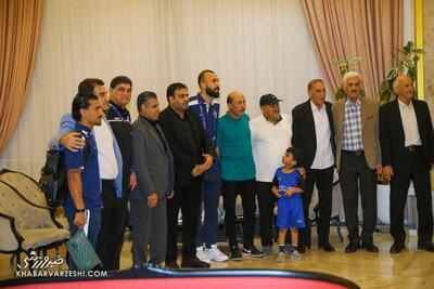 چهرههای مطرح فوتبال ایران تماشاگر استقلال/ میزبانی سهراب و ستارهها در عراق +تصاویر - پارس فوتبال