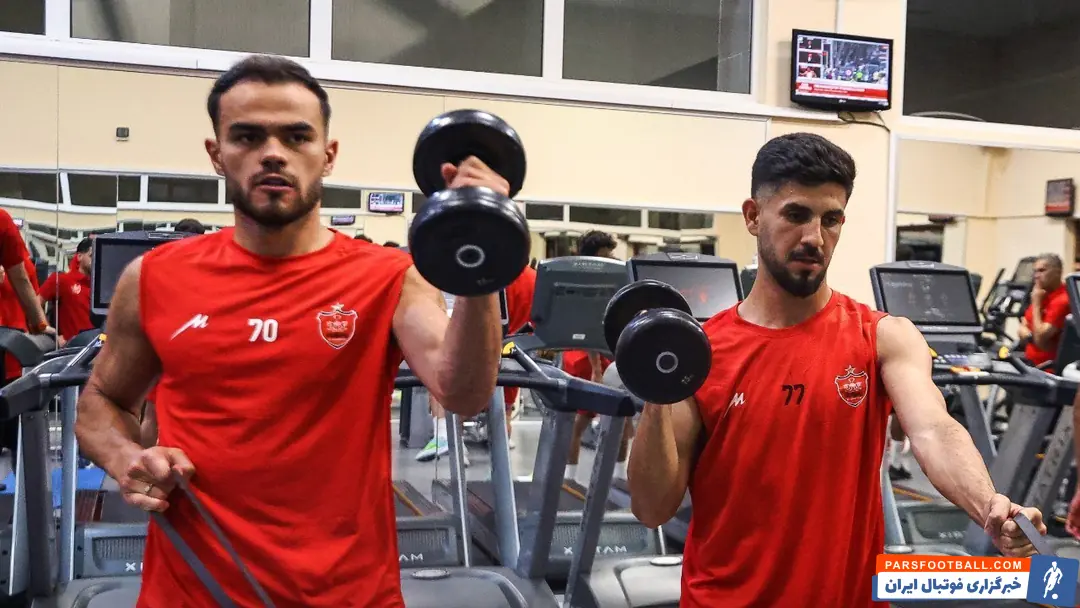  تکذیب شایعات جدایی اوستون اورونوف از پرسپولیس توسط محمد محمد خدابنده‌لو