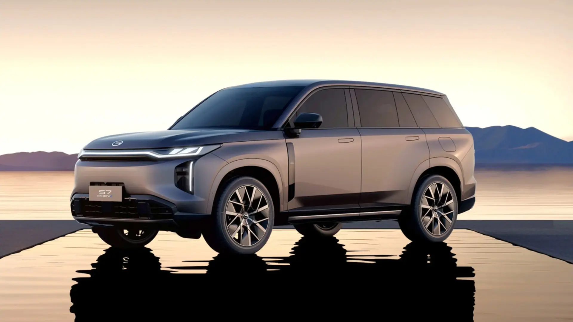 گک GAC S7 در ایران؛ مشخصات و قیمت شاسیبلند پلاگین هیبرید وارداتی - پدال