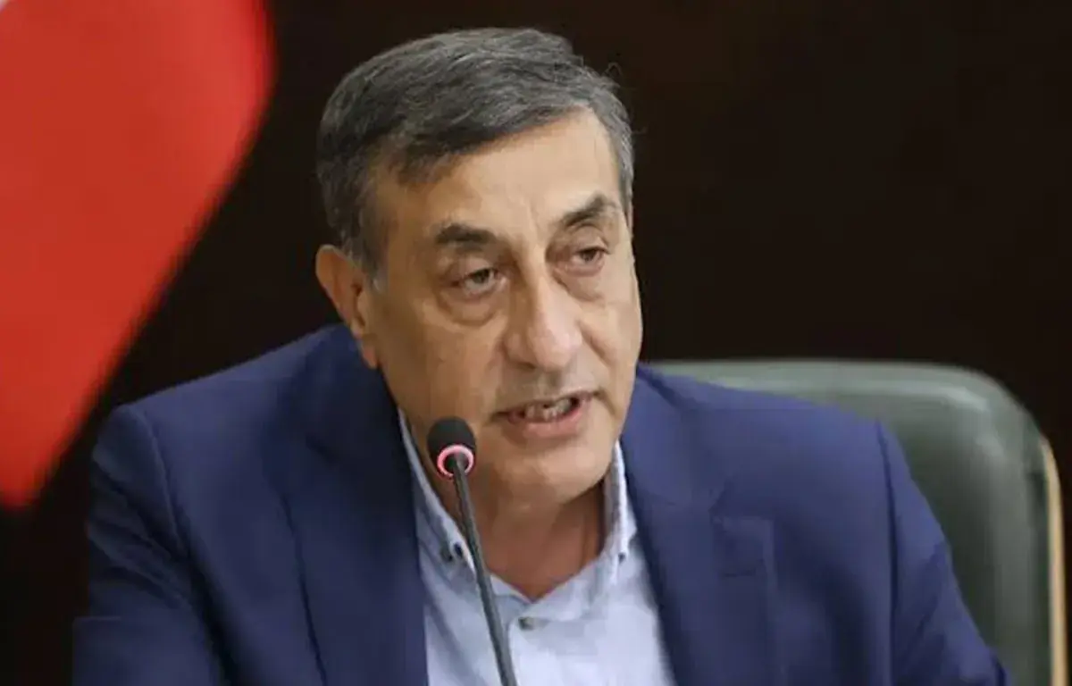 دست همه رزمندگان و مهندسین و عزیزانی که پای لانچرها نشستند و پهپادها را به حرکت درآوردند و موشکها را به هدف زدند میبوسیم