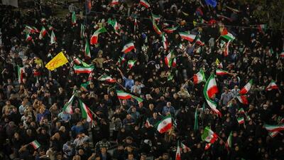 صد و نود و هشتمین حماسه؛ خیابان انقلاب خرم آباد صحنه تجلی عشق و وفاداری به قائد شهید + فیلم