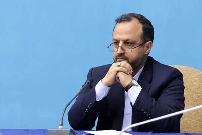  خاندوزی رسما در دفتر رهبر انقلاب سمت گرفت
