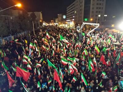 آیفون ۱۸ سوژه تجمعات شبانه علیه رضا پهلوی