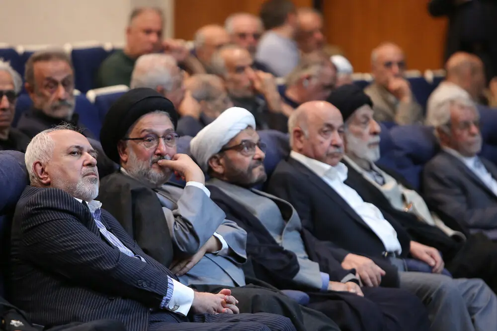یادبود چهلمین روز درگذشت استاد ابوالقاسم قاسمزاده در مؤسسه اطلاعات برگزار شد؛روزنامهنگار صادق و روشنگر