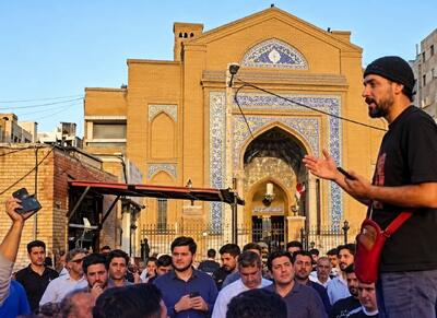 گفتگو با پیک موتوری معروف و ناجی روز آتش‌سوزی | حتی باربرها برای خرید موتور پول دادند | چه شد که چاووشی هم کمک کرد؟
