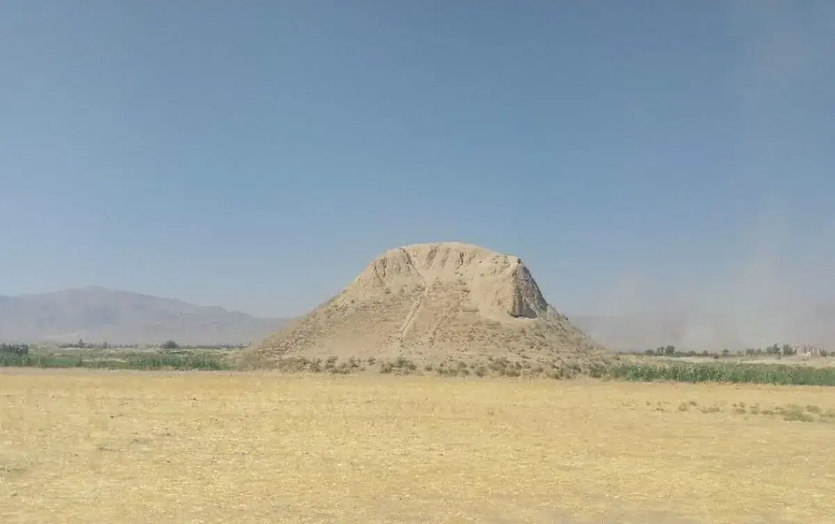 تل ضحاک فسا ۹۵ ساله شد/ تأکید بر حفاظت و احیای یکی از کهنترین آثار تاریخی فارس