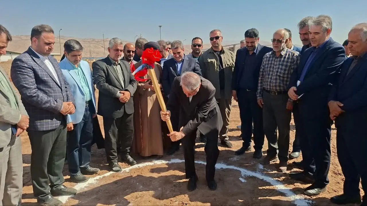  آغاز ساخت طرح اقامتی در مسیر گرمسار - ایوانکی با حضور وزیر میراث + فیلم