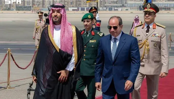 ورود ولیعهد عربستان به فرودگاه قاهره